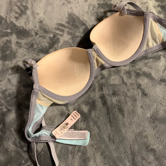 Sold βοΈπ΄ π΄ π΄ - Picture 3 of 4